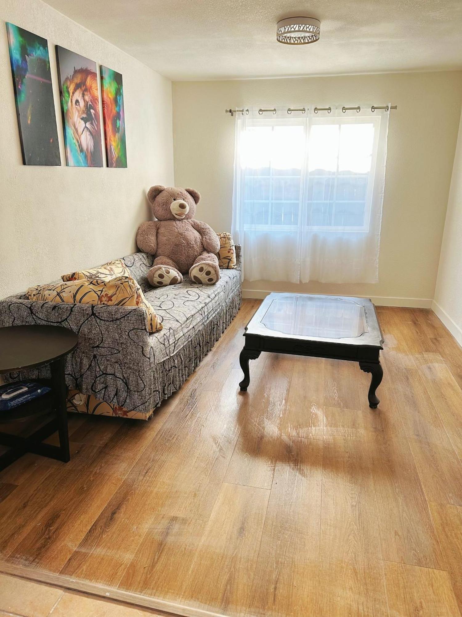 New Renovated Room With Shared Bathroom Hacienda Heights Bagian luar foto